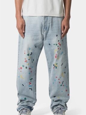 MNML Embroidered Abstract Shape Light Wash Denim Jeans Size 33 Light Blue